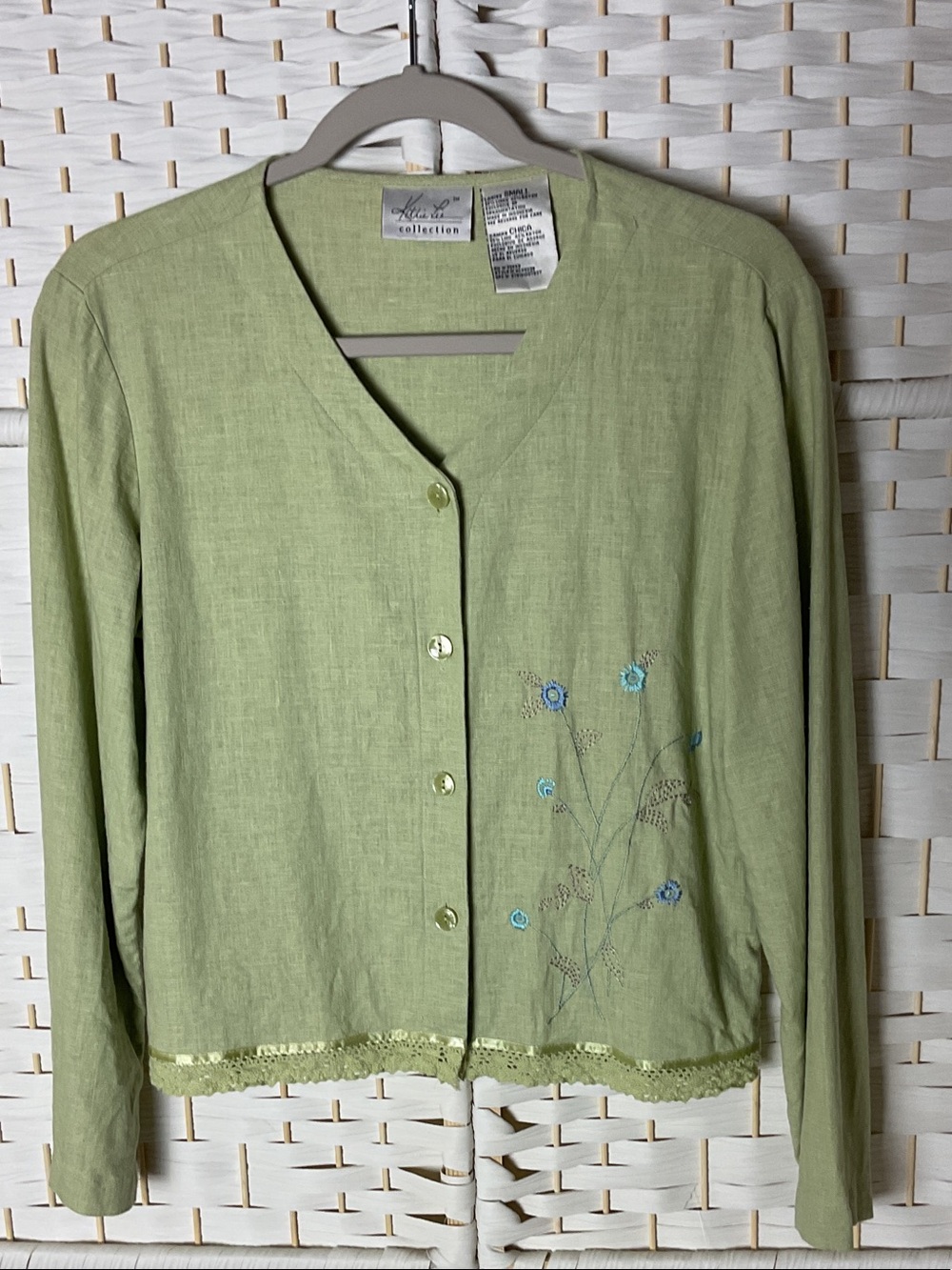 Kathie Lee Collection Light Green Linen Blend Embroidered Blouse